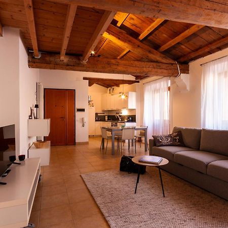 Casa Elisa Apartment มานโตวา ภายนอก รูปภาพ